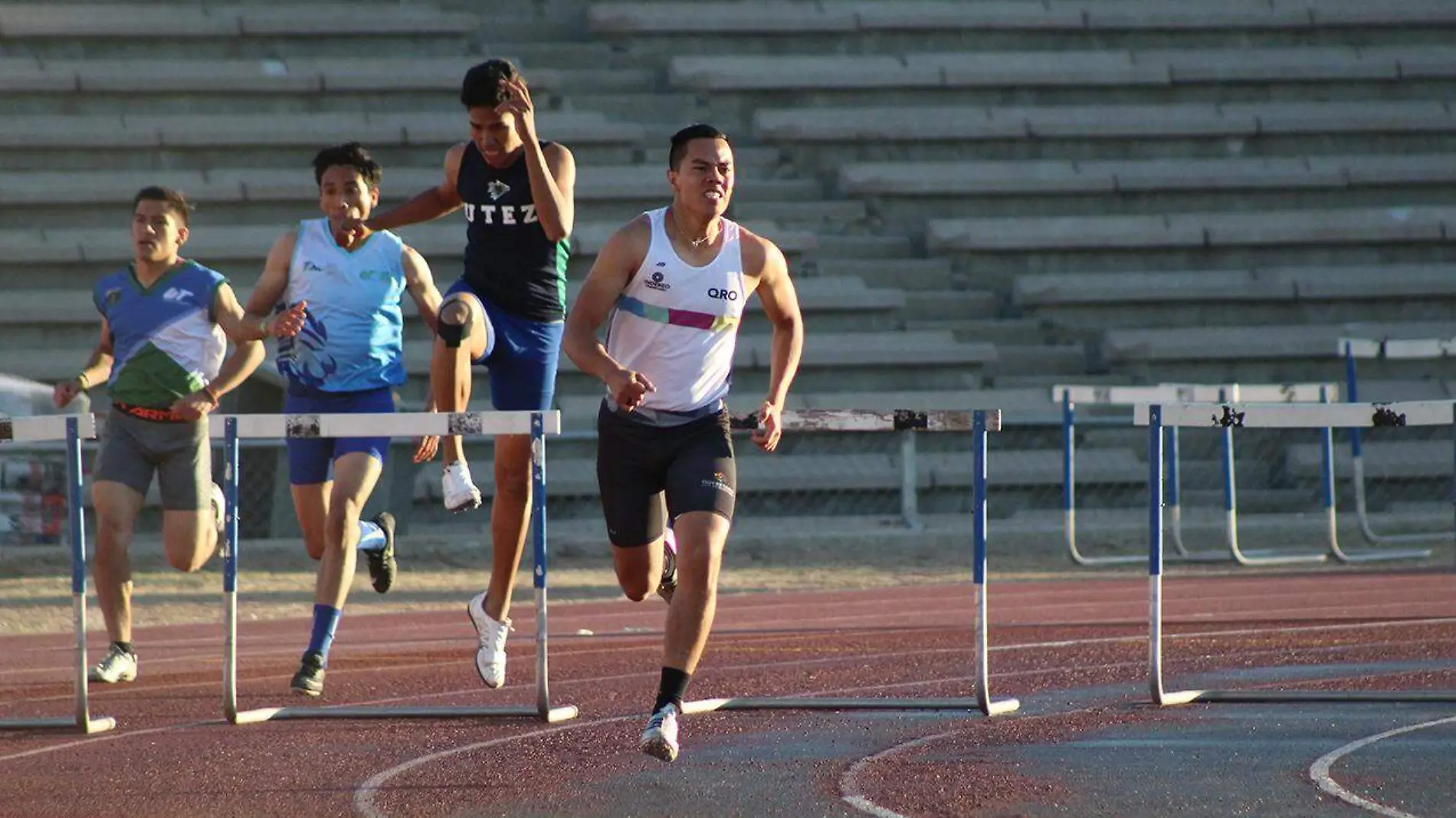 EN ATLETISMO (2)